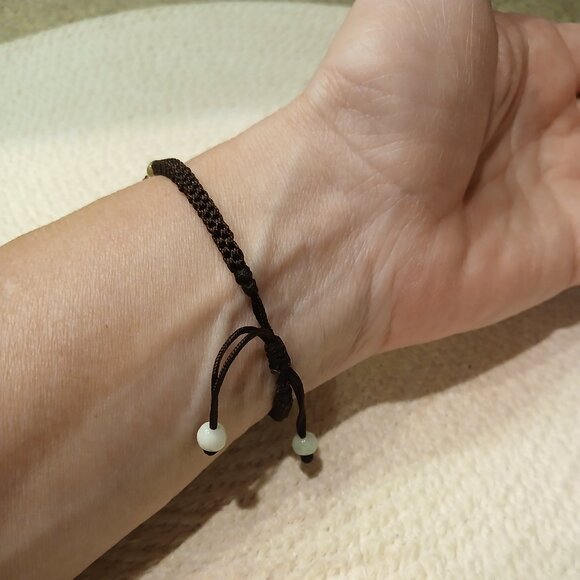 Carved Green Jade Bead Bracelet - Adjustable Length - Picture 6 of 8